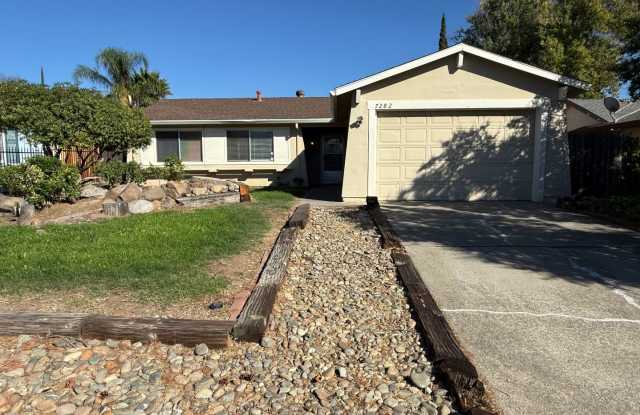 3 bed 1 bath available in North Highlands! photos photos