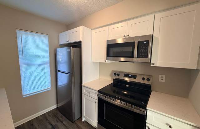 2 Bedroom/1.5Bath Townhome on Bemiss photos photos 2 Bedroom/1.5Bath Townhome on Bemiss photos photos