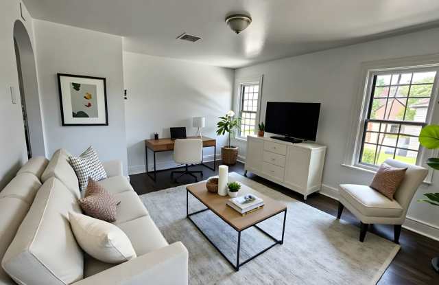 2 Bedroom 1 Bathroom in Lebanon with Large 3 bay garage! - 21 North 4th Street, Lebanon, PA 17042