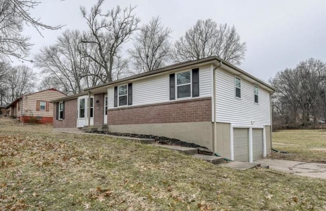 7304 E 99th St - 7304 East 99th Street, Kansas City, MO 64134