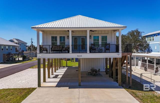 5665 Armadillo Avenue photos photos