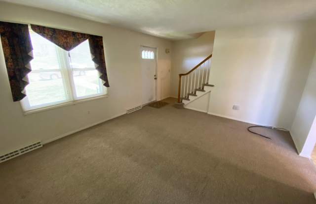 Town Home in York Township Gallery 4