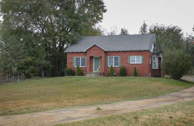 Charming Brick Home! Gallery 1