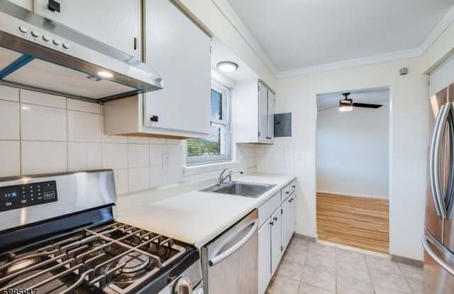 14 Wedgewood Dr Gallery 2