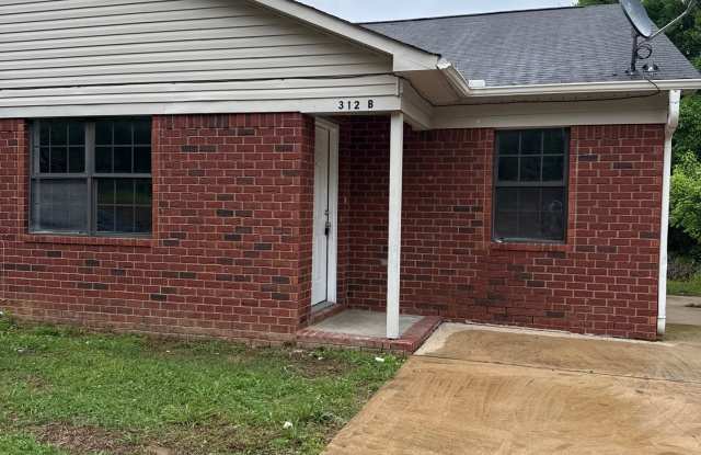 312 North College St. B photos photos