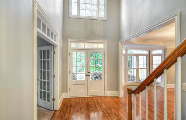 612 Belmont Crest Drive SE Gallery 4