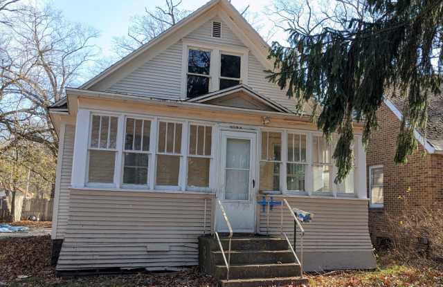 3134 Glendale St, 2 bedroom house with basement photos photos