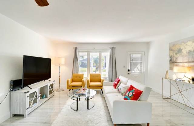 5201 Forbes Terrace Gallery 4