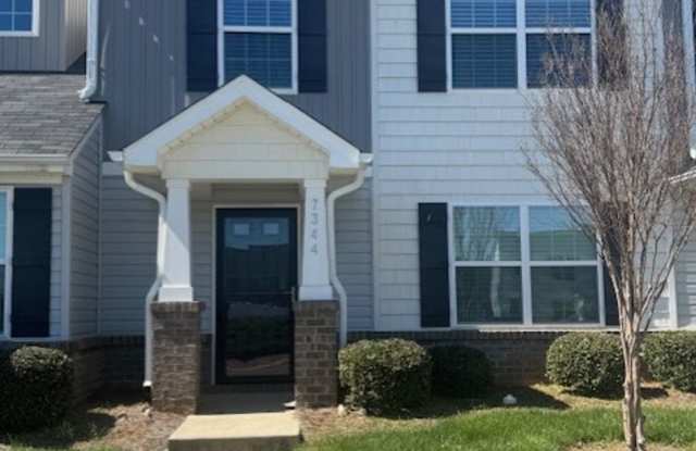 ~~~~~~~~ Park Place Townhomes ~~~~~~~ Pretty 3 bedroom 2.5 bath unit~~~~~ photos photos