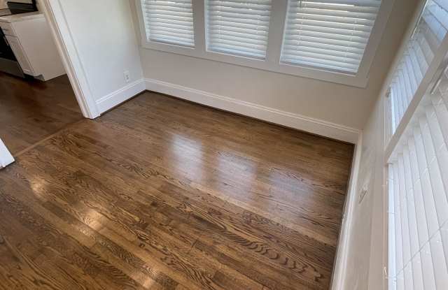 9569 10th Bay Street - 2 Gallery 3