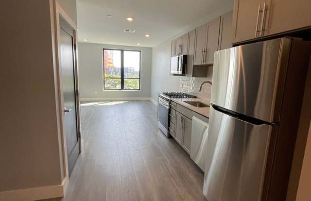 1BR with In-Unit Laundry | Roof Deck Gallery 3