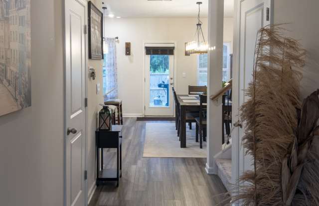 6960 Newcastle Court Gallery 3