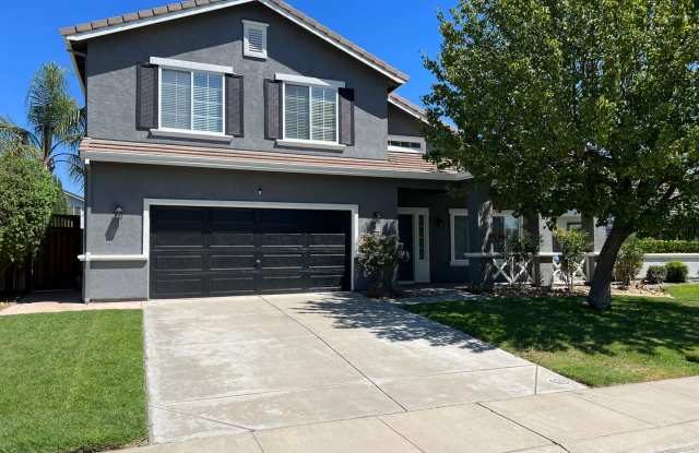 Large 4 bedroom located on a well maintained court! - 1741 Hidden Brook Court, Manteca, CA 95337