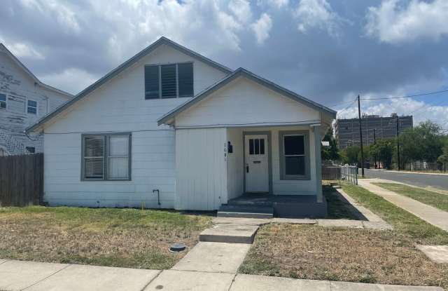 Corner Lot Home – Central City - Corpus Christi, TX photos photos