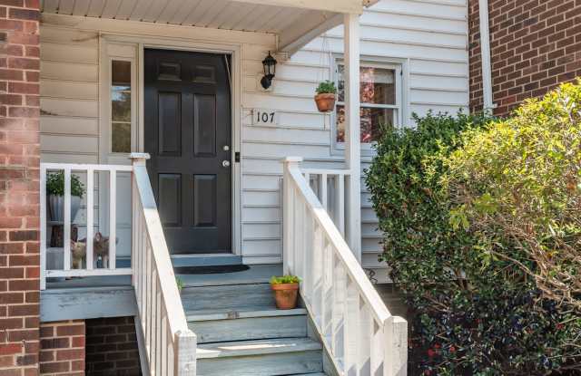 Townhouse in Chapel Hill photos photos