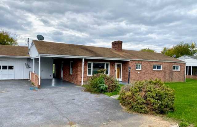 ONE LEVEL Single Family Home Close To Interstates! photos photos