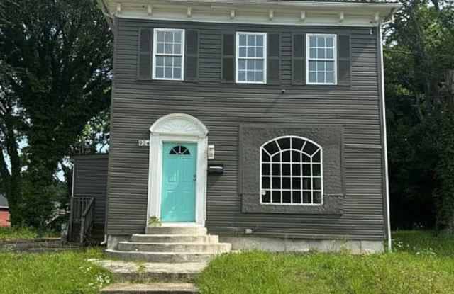 924 Lee Ave - 924 Lee Avenue, Petersburg, VA 23803