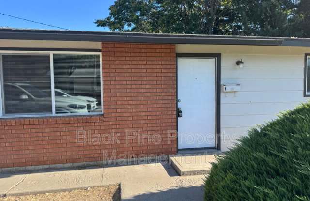 137 Davis Ave photos photos