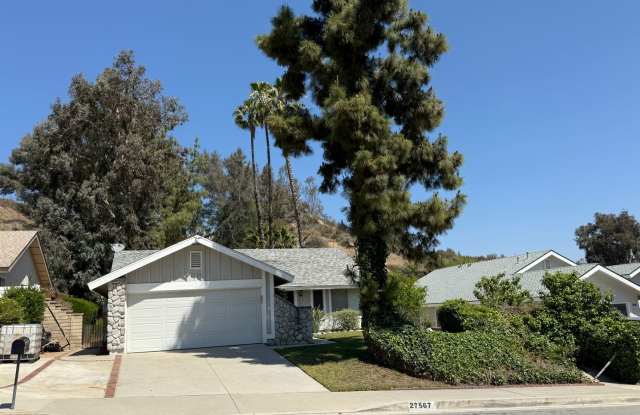 New Photos! Lovely One Level home in Valencia! photos photos