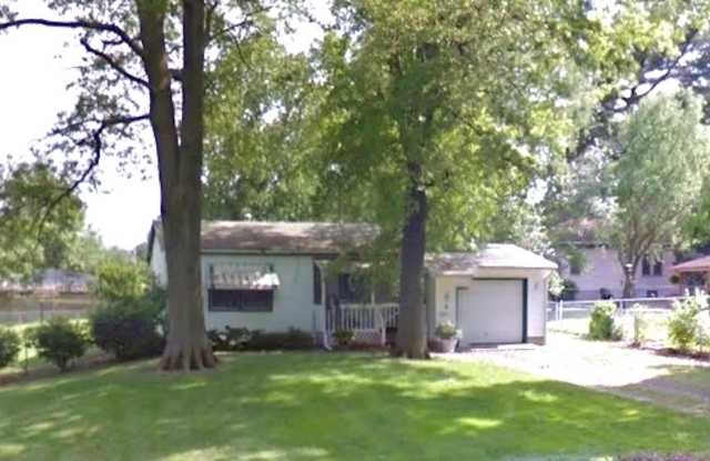 4 SAINT CLAIR LAKE Drive - 4 Saint Clair Lake Drive, Swansea, IL 62226