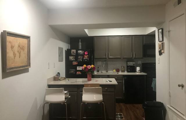 2882 BARTON SKWY Gallery 4