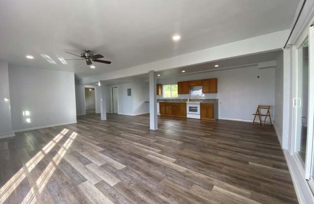 Expansive Ocean View  Quiet Country Living - 2 Bedroom plus Office, 1 Bath - 55-399 Upolu, Hawaii County, HI 96719