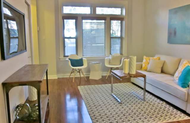 1820 North Paulina Street Gallery 4