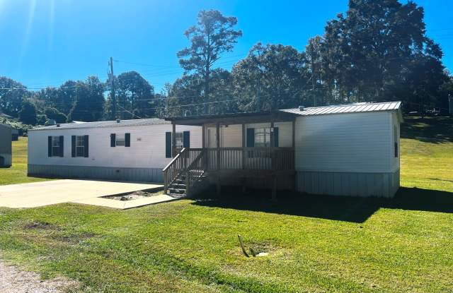 Welcome home! Great location! 3 bed, 2 bath, large kitchen, parking for 2, lots of green space, W/D hookups, must see! Gallery 1