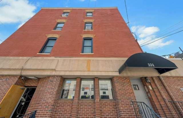 331 GRAND ST Gallery 2