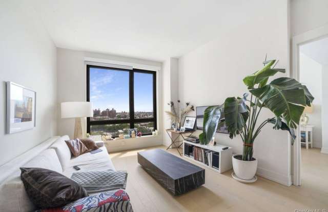 550 VANDERBILT Avenue - 550 Vanderbilt Avenue, Brooklyn, NY 11238 550 VANDERBILT Avenue - 550 Vanderbilt Avenue, Brooklyn, NY 11238