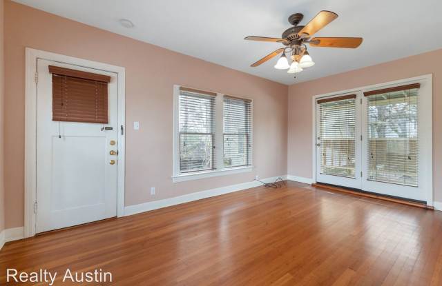 1407 West 9th Street Unit B Gallery 3