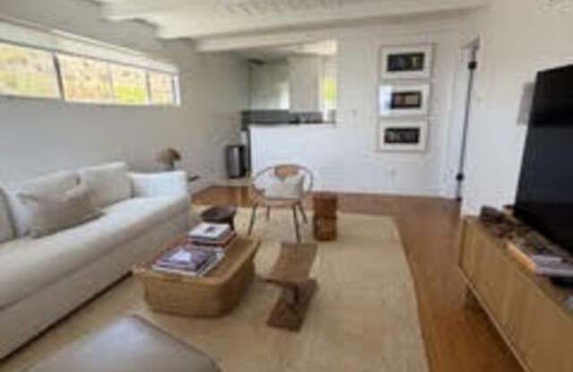 25119 Malibu Rd Gallery 4