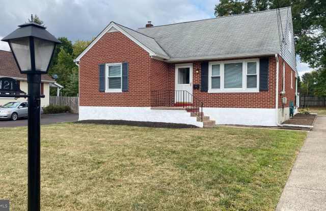 121 N 4TH STREET - 121 North 4th Street, Telford, PA 18969