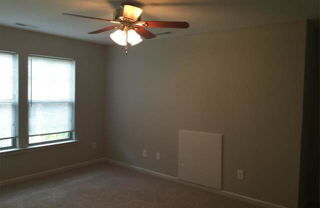 1105 Metropolitan Drive Gallery 3