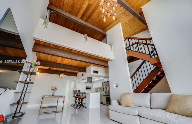 10462 SW 78th St photos photos