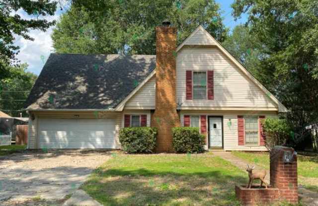 10 White Oak Drive - 10 White Oak Drive, Conway, AR 72034