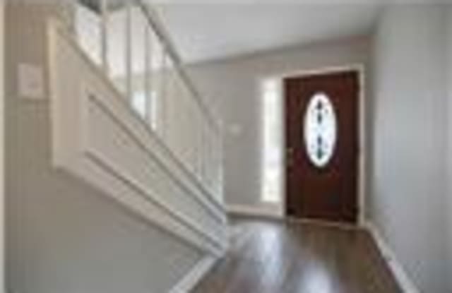 24203 Creekview Drive Gallery 2