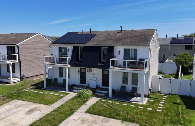 704 Lagoon Blvd photos photos
