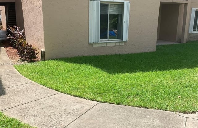 15771 SW 106th Ter - 15771 Southwest 106th Terrace, The Hammocks, FL 33196