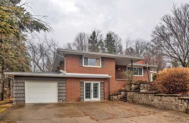 Updated 3BR Home with Central Air & Finished Walk-Out Basement - Sewickley, PA photos photos