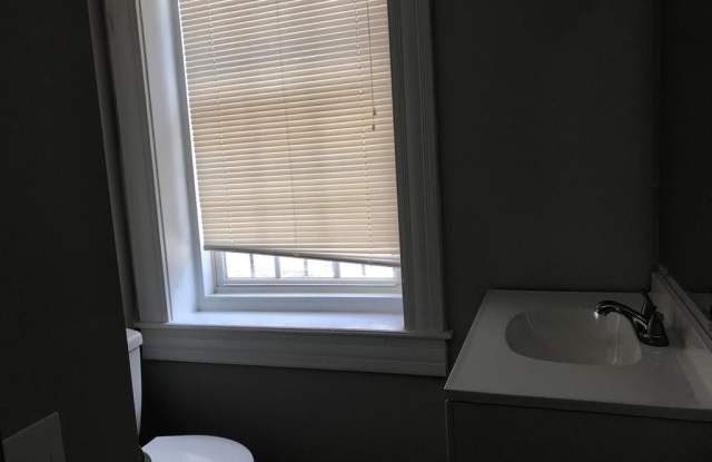 1217 Hollins St Unit 1 Gallery 2