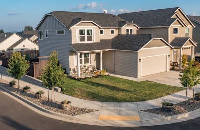 Large Corner Lot, 4 bedroom home photos photos