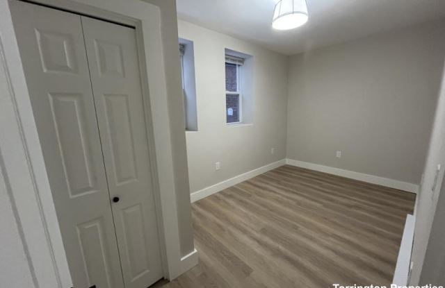 17 M St. photos photos