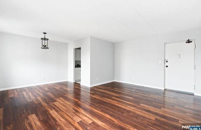 300 Lookout Avenue - 300 Lookout Avenue, Hackensack, NJ 07601 300 Lookout Avenue - 300 Lookout Avenue, Hackensack, NJ 07601