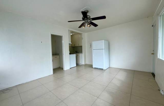 Waikiki Studio: Upgraded 0 Bed, 1 Bath, Next to Ala Wai Gallery 4