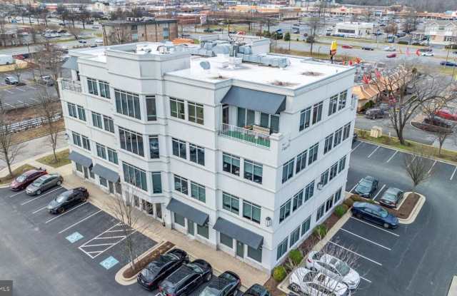 3010 CRAIN Highway unit: 302 photos photos