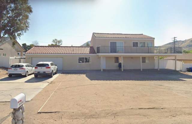 Spacious Home for Rent in Apple Valley – 16489 Chippewa Rd Gallery 1