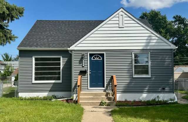 Beautiful 4 Bedroom, 2 Bath House for rent in Richfield!! - 6625 Xerxes Avenue South, Richfield, MN 55423 Beautiful 4 Bedroom, 2 Bath House for rent in Richfield!! - 6625 Xerxes Avenue South, Richfield, MN 55423