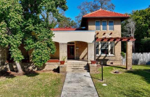 2733 Hillcrest Avenue photos photos