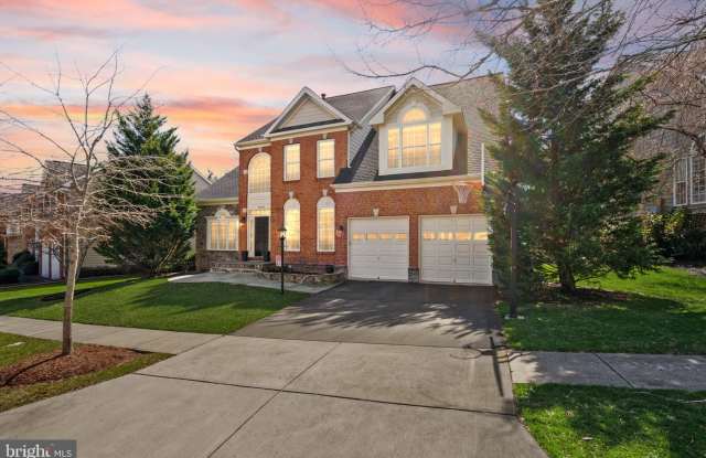43941 RIVERPOINT Drive Gallery 1
